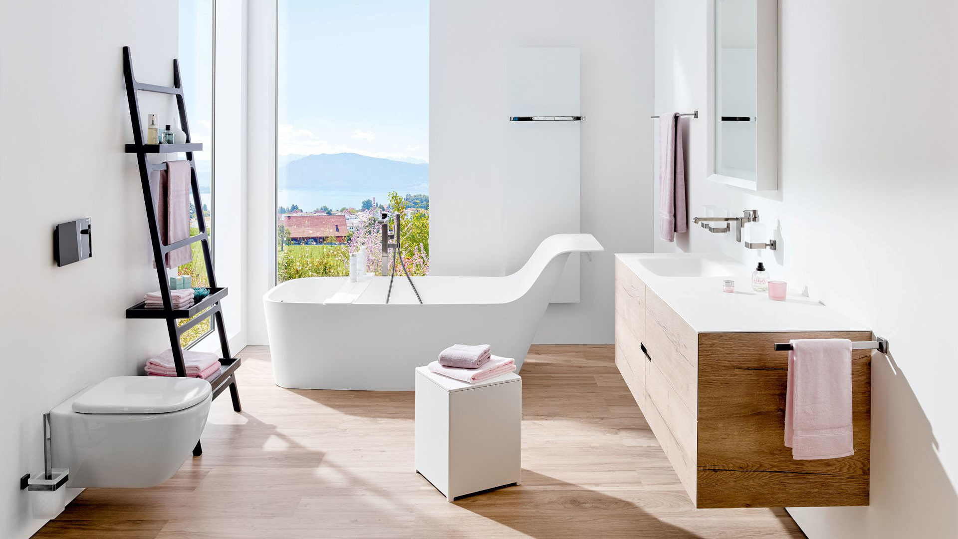Modern bathroom by BadeWelten, the Swiss Cooperative of Bathroom Architecture Professionals