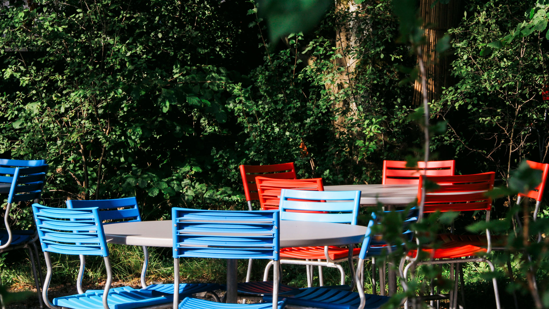 Garden furniture from moobel are Swiss design classics, handmade in Switzerland